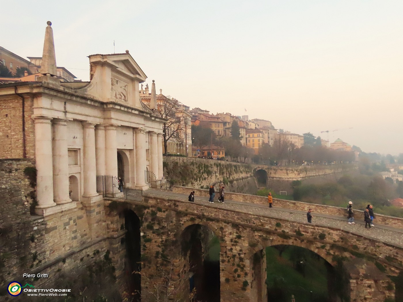 66 Porta San Giacomo.JPG